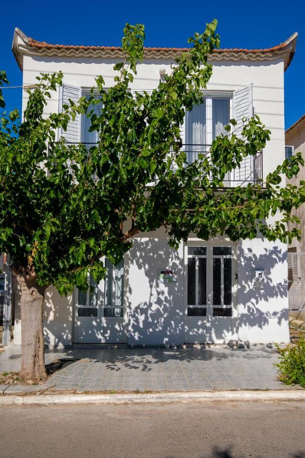 Annetas House Apartment Nea Koroni Bagian luar foto