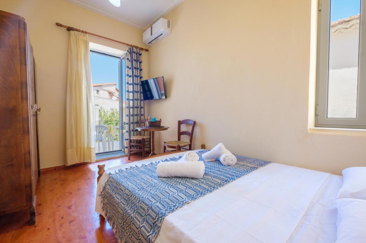 Annetas House Apartment Nea Koroni Bagian luar foto
